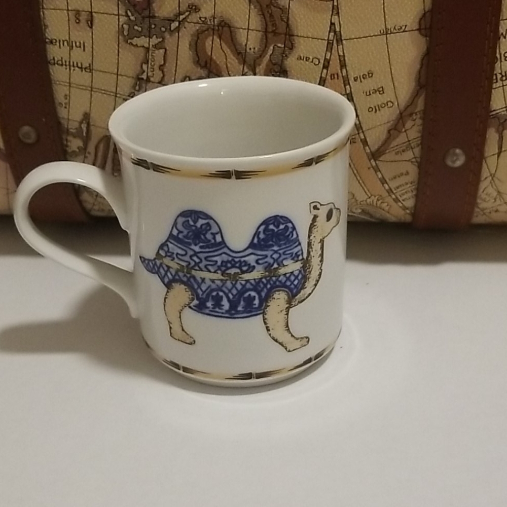 Bob Christian Enesco Camel Coffee ceramic Mug